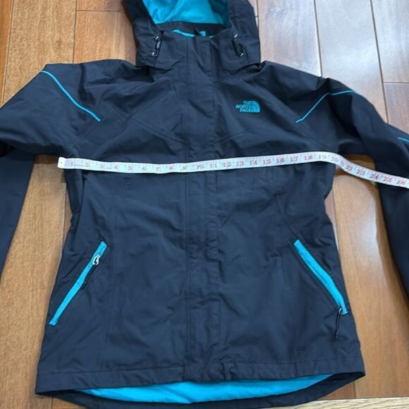 The North Face Women’s Black and Teal Hyvent Jacket size M - Picture 9 of 11